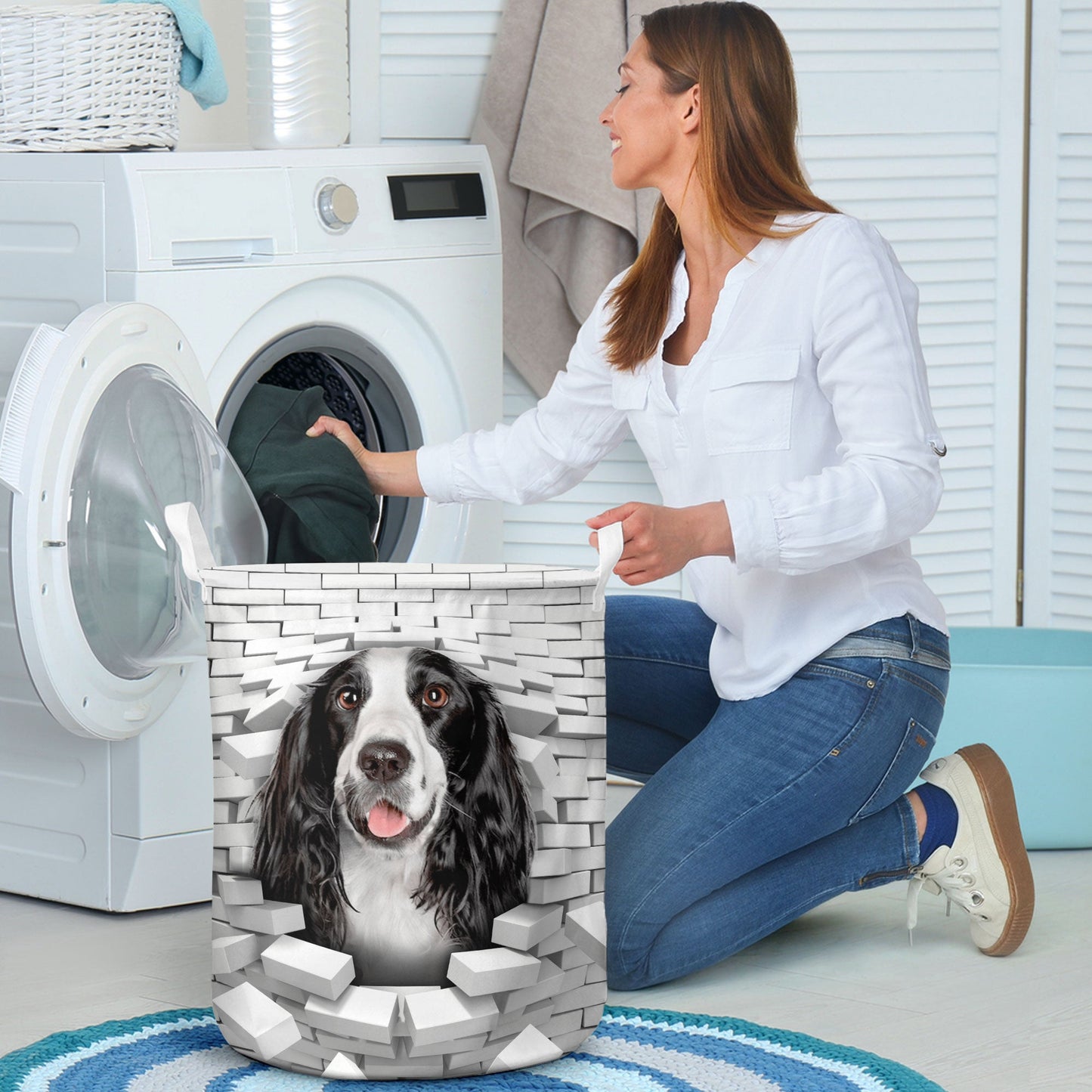 English Springer Spaniel - In The Hole Of Wall Pattern Laundry Basket